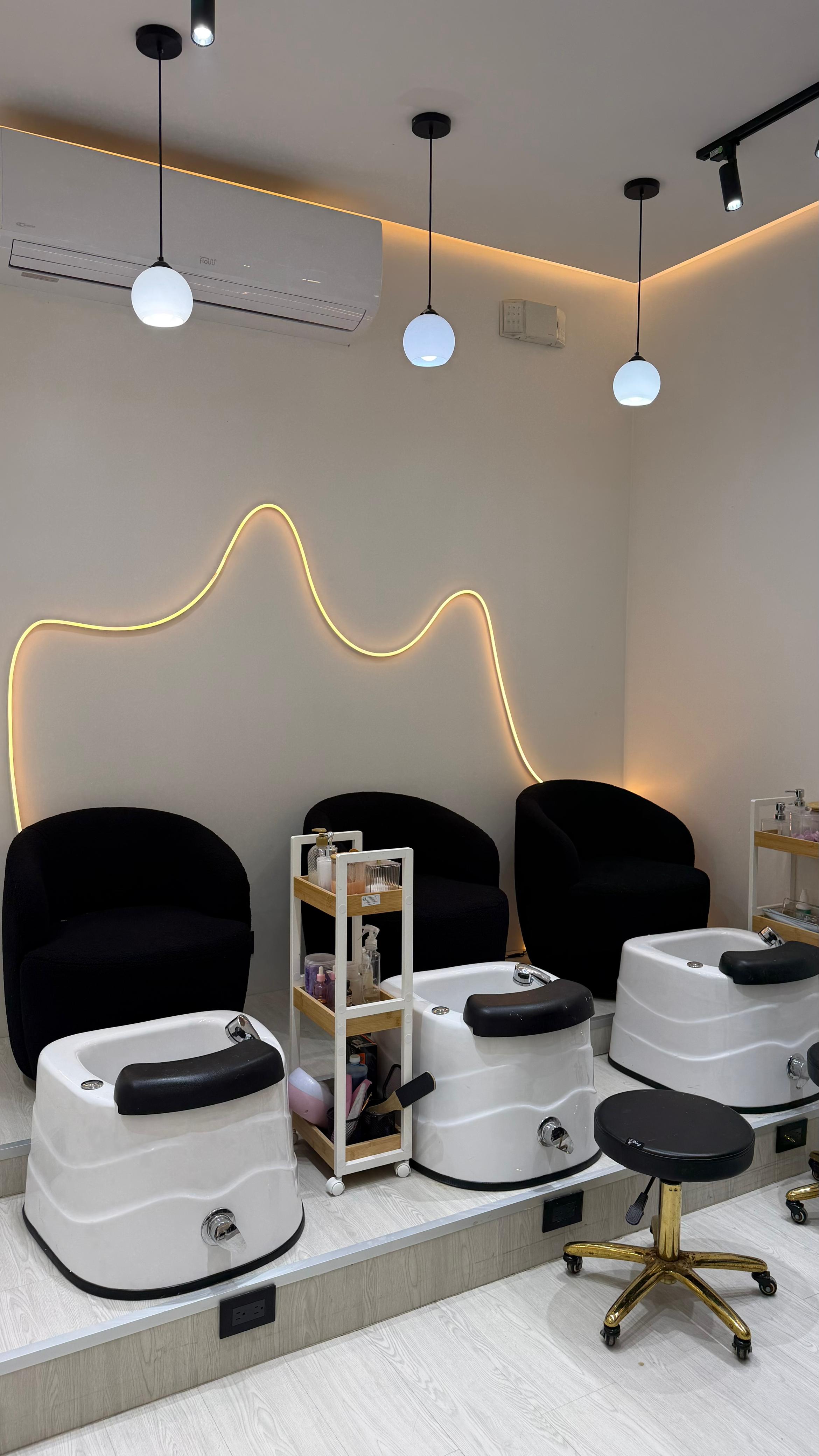 Área de uñas Gersys Hair Studio